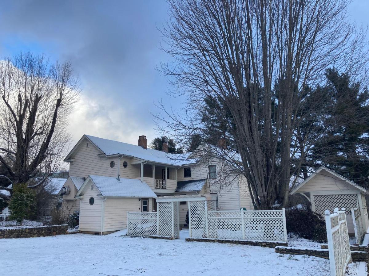 ウェインズビル The Herren House Bed & Breakfast エクステリア 写真